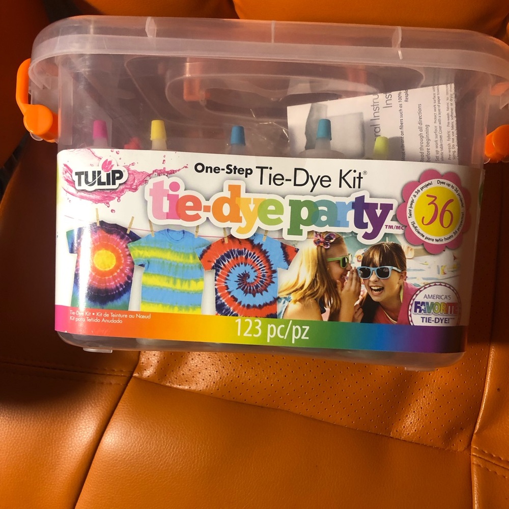 Tie dye kit
